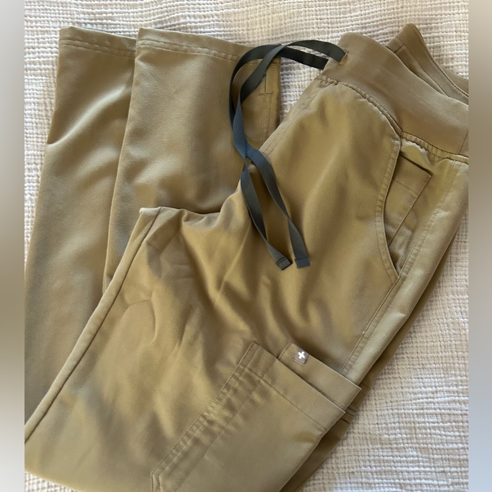 Figs yola high waisted skinny scrub pants